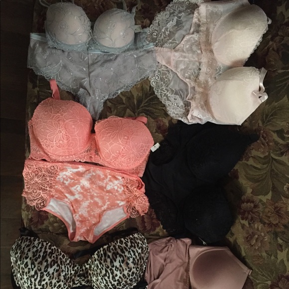 Bra&panty sets. 2/14 buy a set receive a panty. - Picture 2 of 8